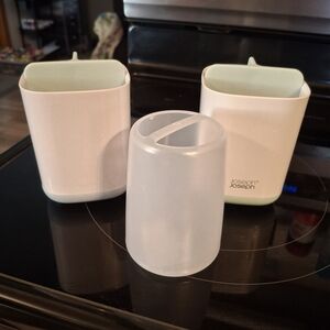 Toothbrush Holders